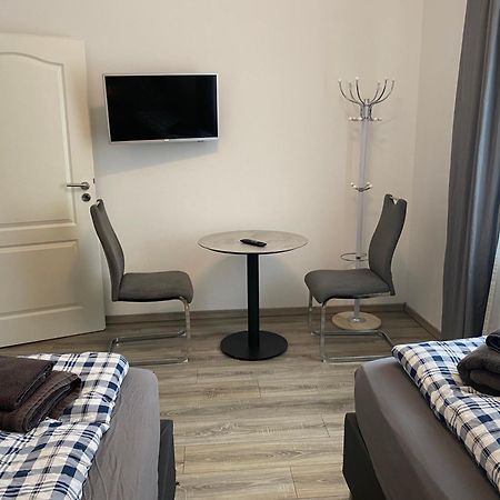 Apartments - Free Parking - Wifi - Kitchen Essen Bagian luar foto