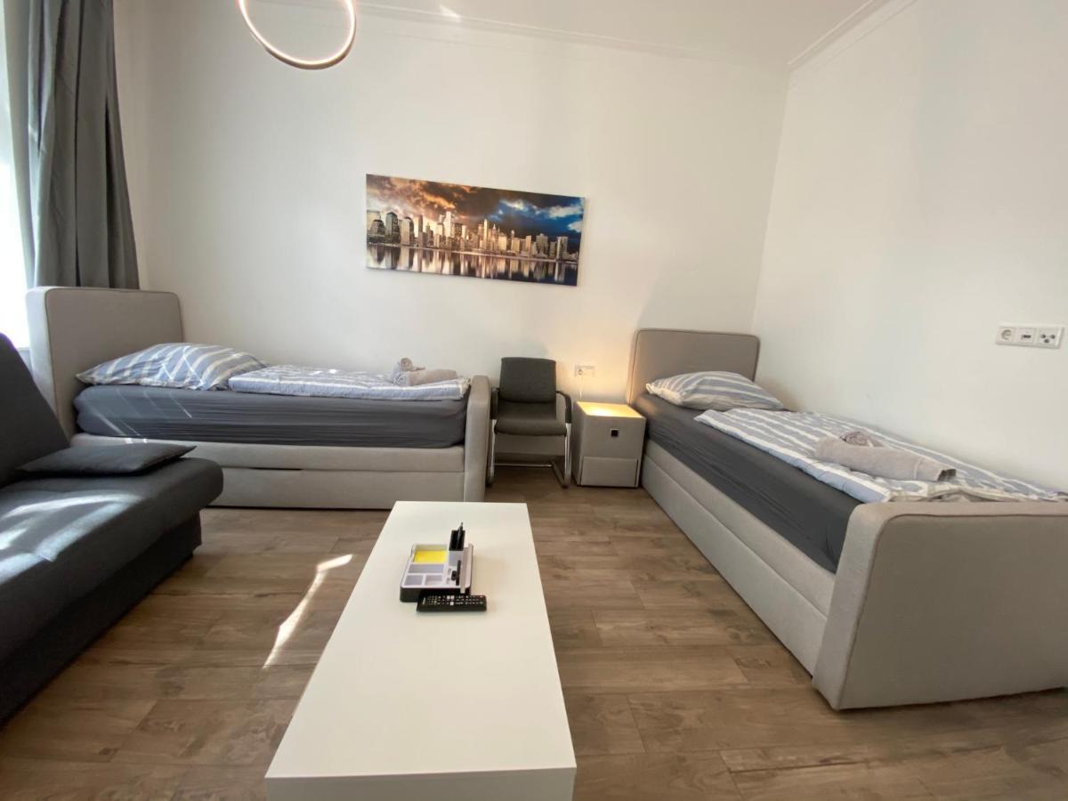 Apartments - Free Parking - Wifi - Kitchen Essen Bagian luar foto