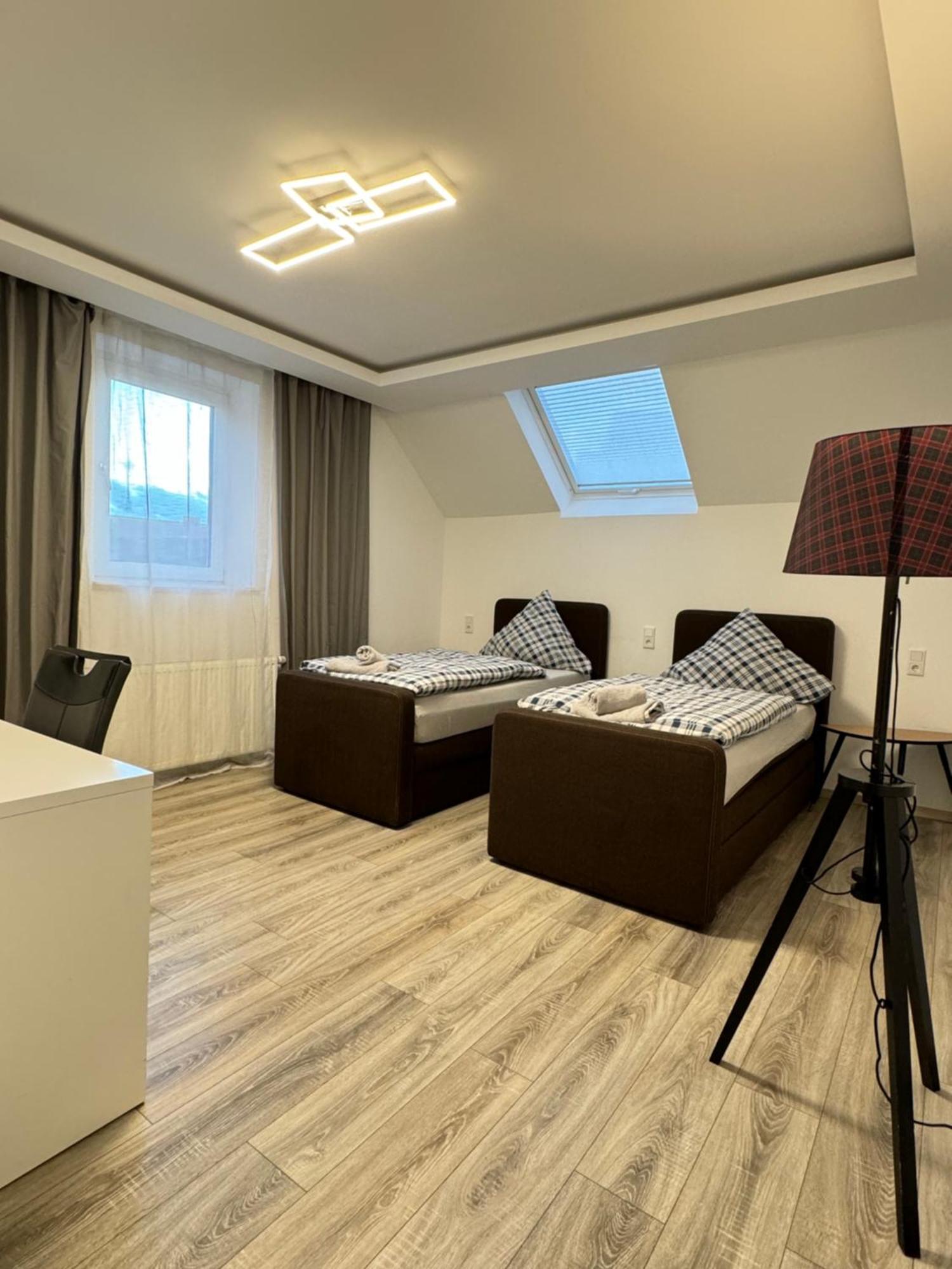 Apartments - Free Parking - Wifi - Kitchen Essen Bagian luar foto