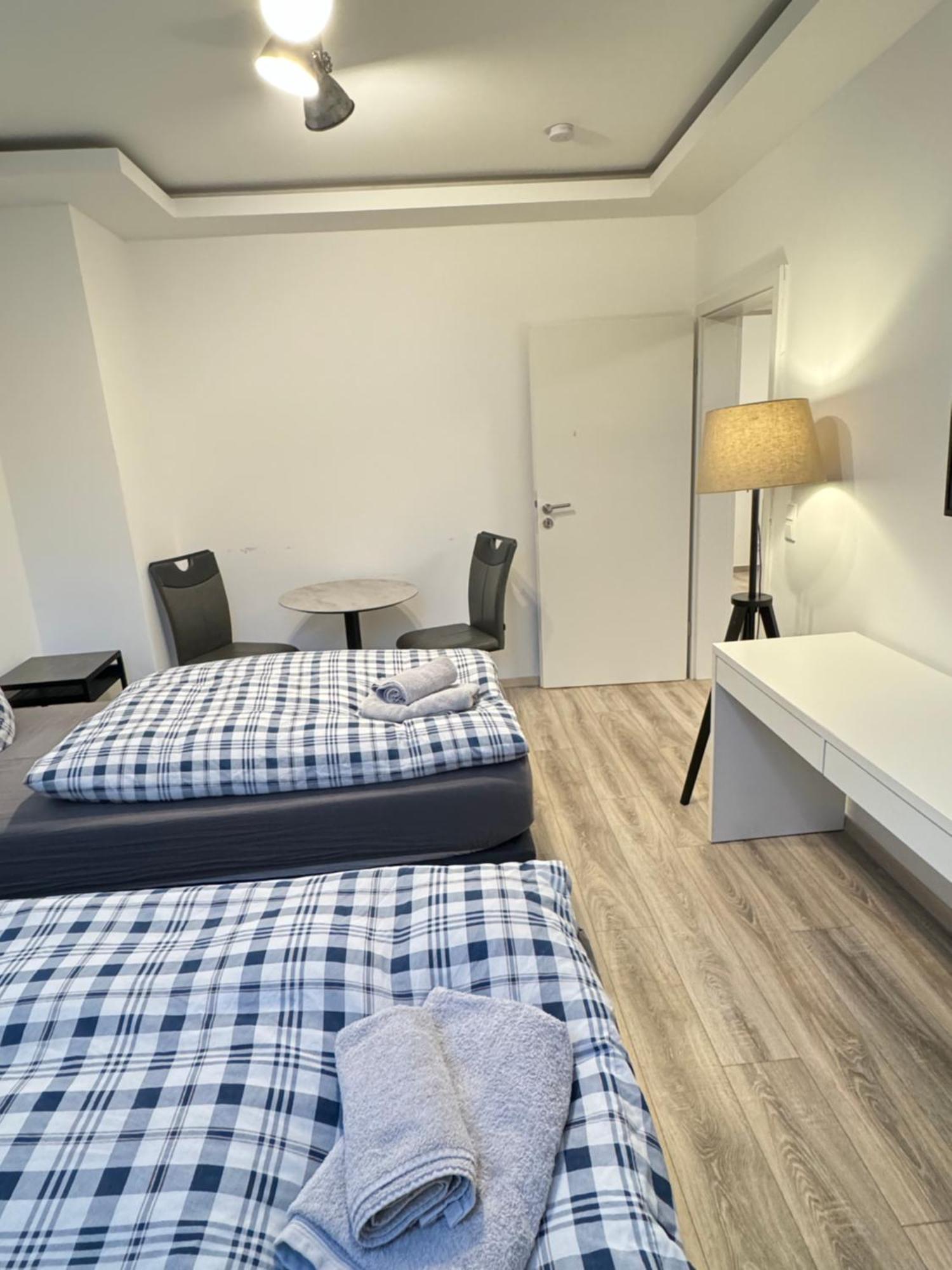 Apartments - Free Parking - Wifi - Kitchen Essen Bagian luar foto