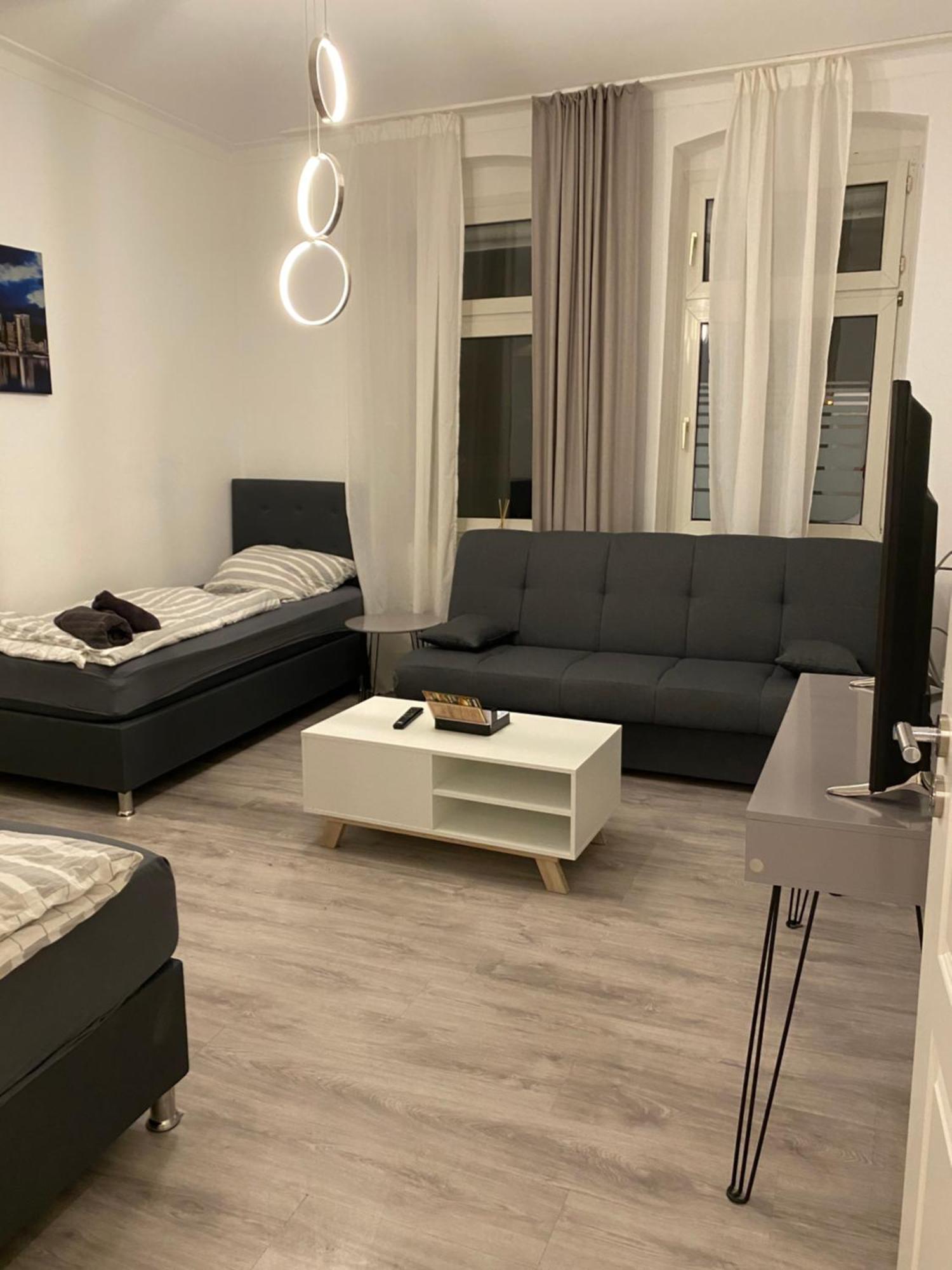 Apartments - Free Parking - Wifi - Kitchen Essen Bagian luar foto