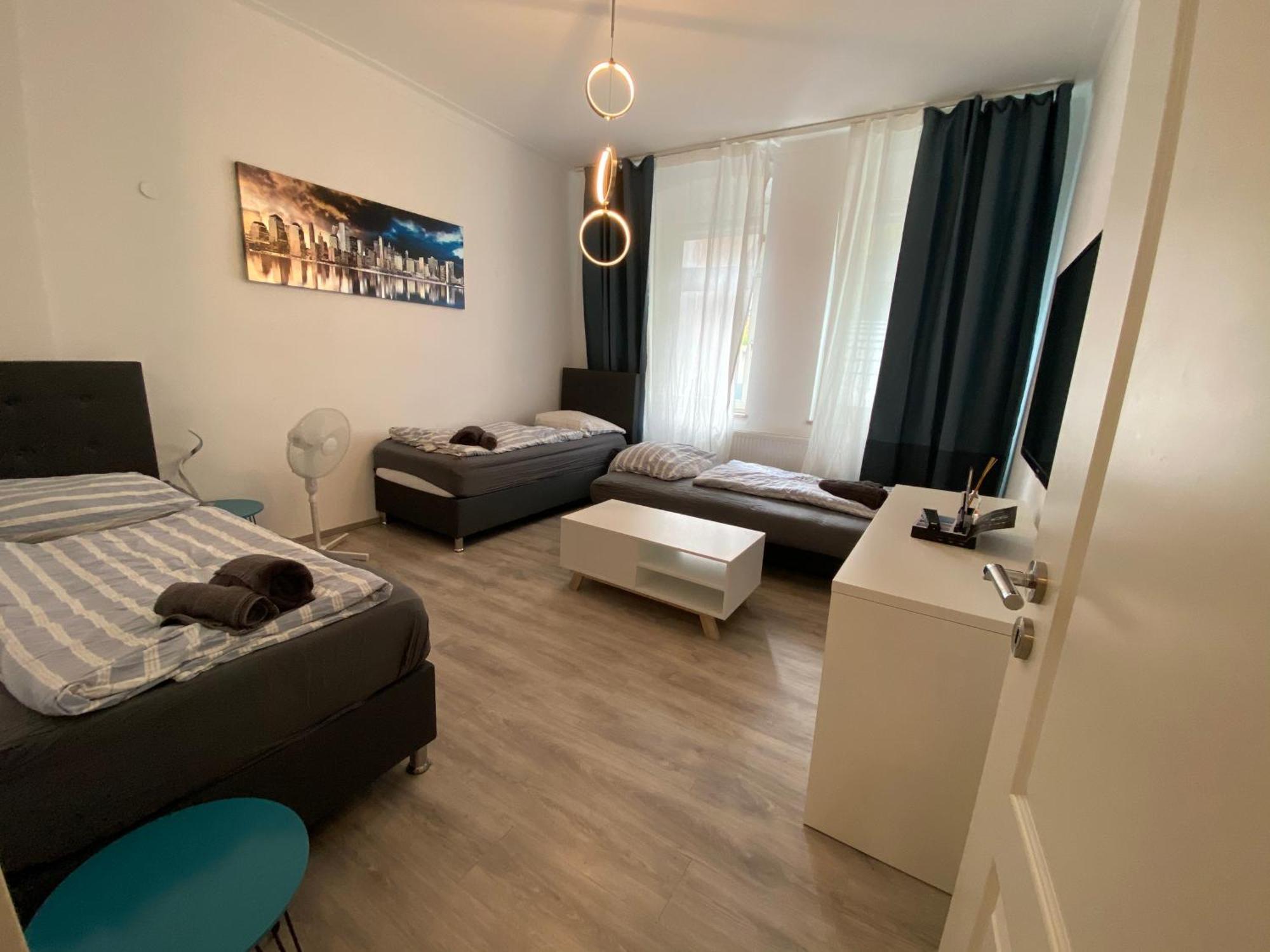 Apartments - Free Parking - Wifi - Kitchen Essen Bagian luar foto