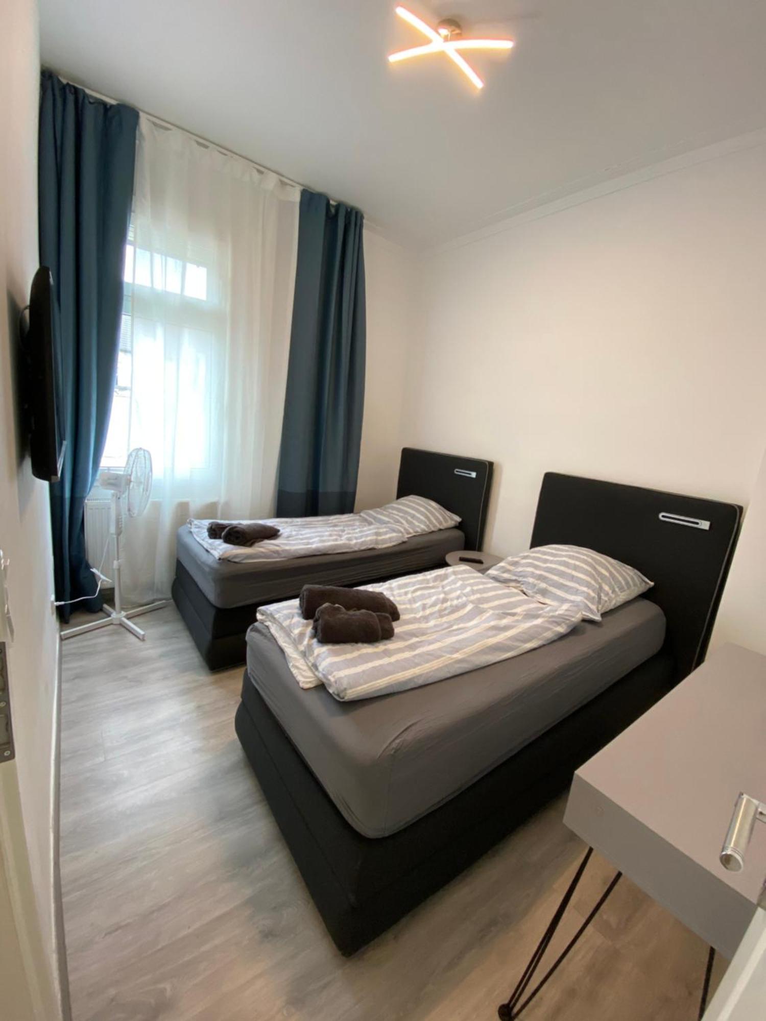 Apartments - Free Parking - Wifi - Kitchen Essen Bagian luar foto