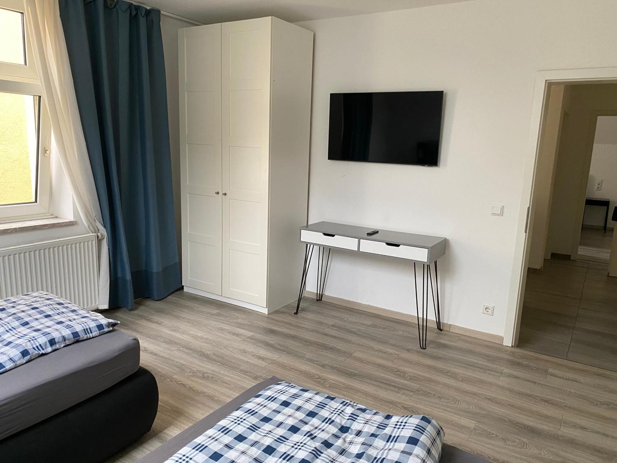 Apartments - Free Parking - Wifi - Kitchen Essen Bagian luar foto