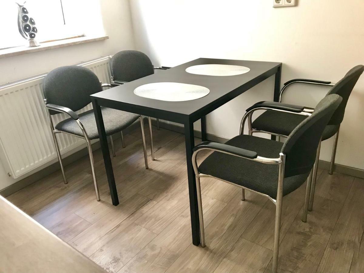 Apartments - Free Parking - Wifi - Kitchen Essen Bagian luar foto